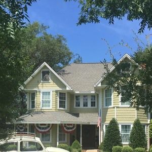 Meet your Posher, Yvette